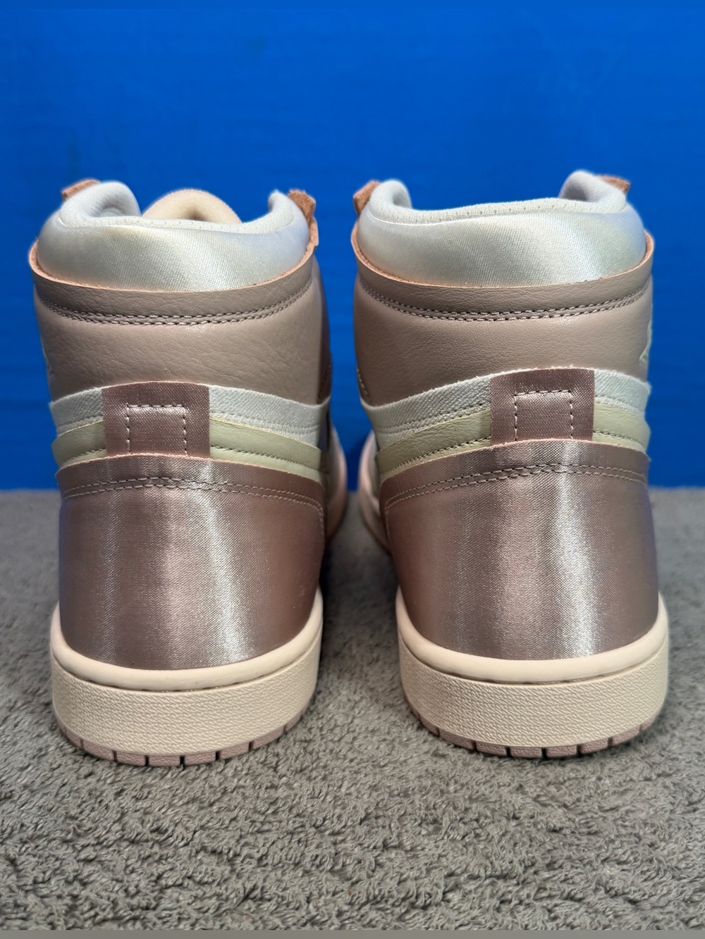 Jordan 1 high
W MM 
Brand new - Picture 5 of 14